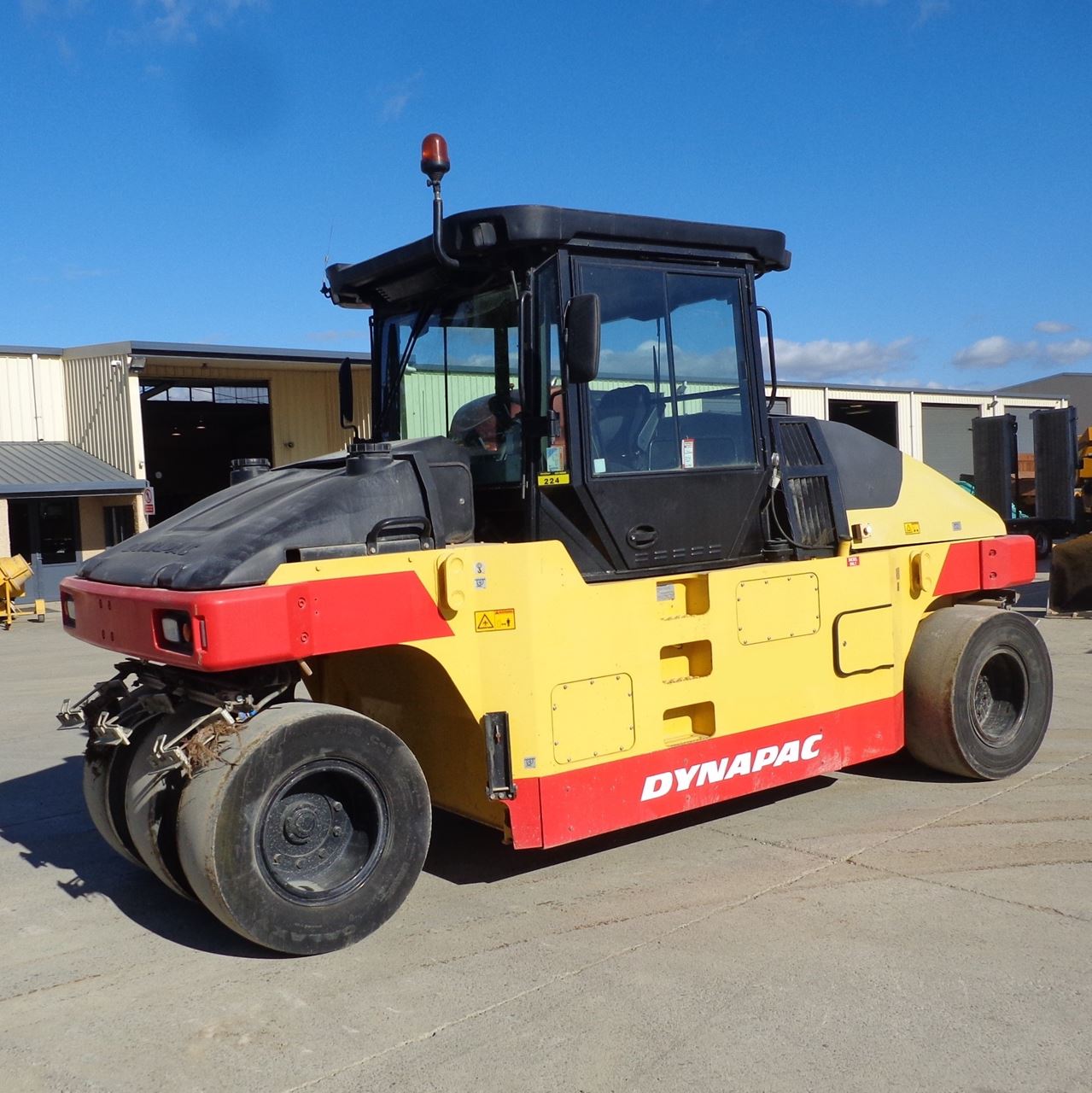 Hire & Rent 15 Ton Pneumatic Multityre Roller Wellington, Palmerston North, NZ