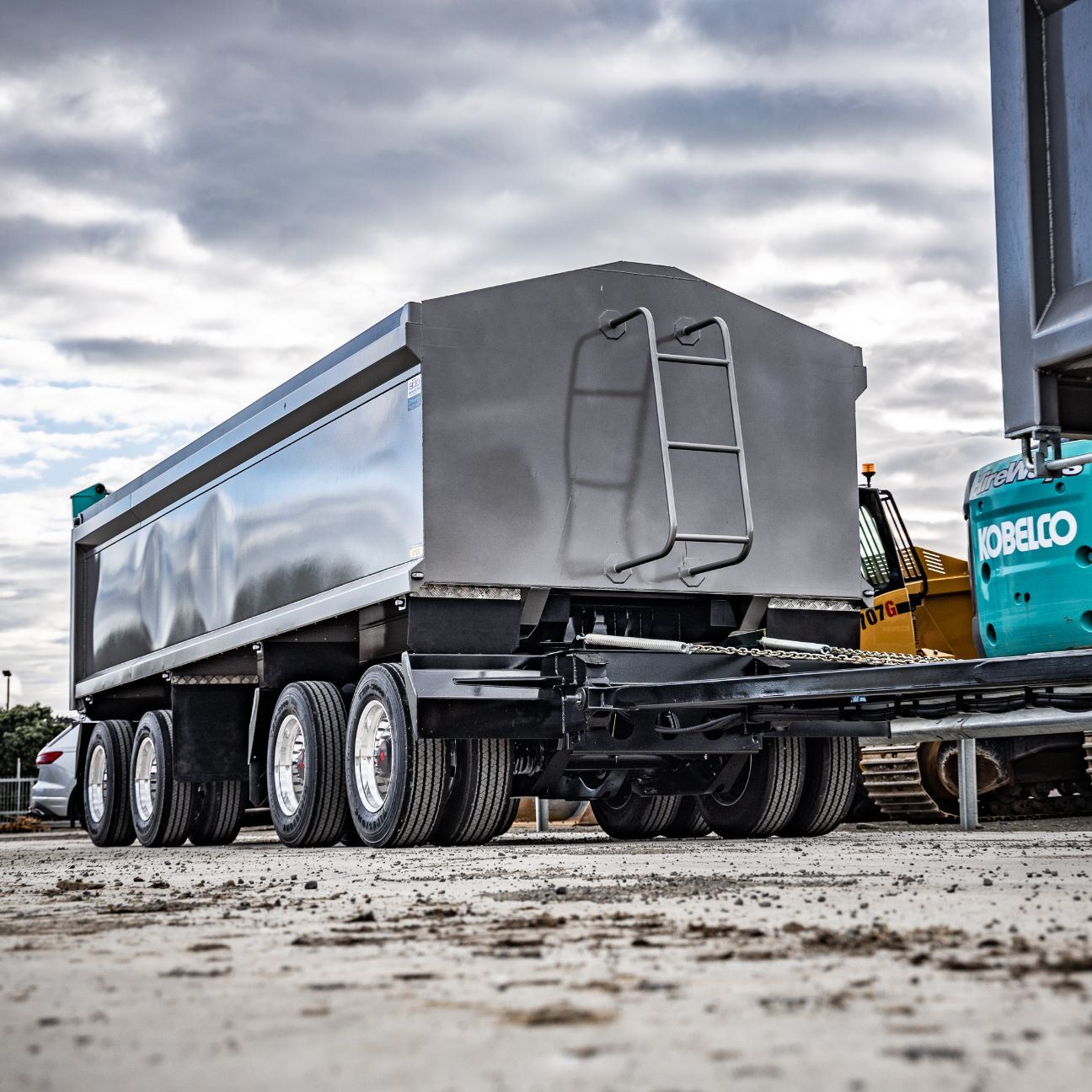 Picture of 4 Axle Tipper Trailer