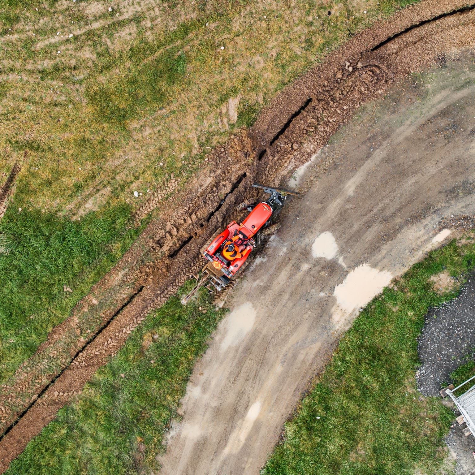 Picture of Kubota L3800 Trencher