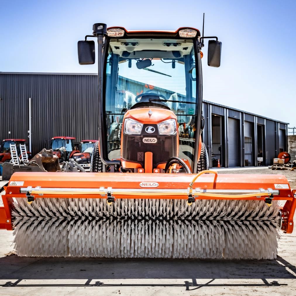 Picture of Small Neilo Tractor Broom w Dust Suppression 