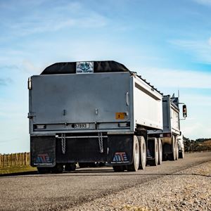 Picture of 4 Axle Hardox Tipper Trailer